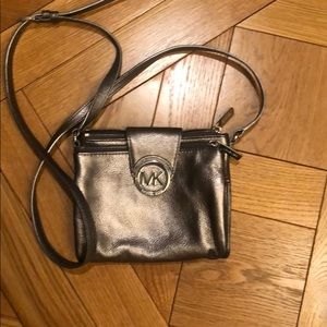 Michael kors cross body